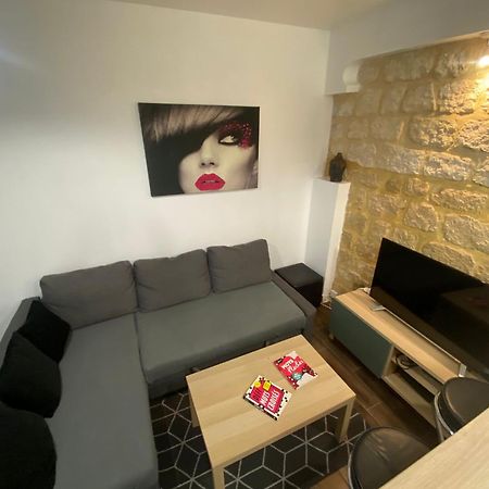 Agreable Appartement In Montmartre Paris Exterior photo